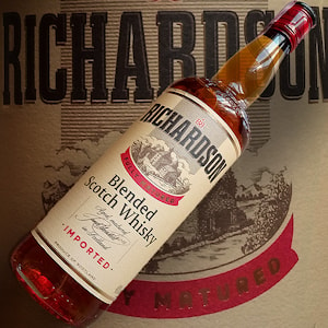 Кто прячется за Richardson Fully Matured Blended Scotch Whisky,   